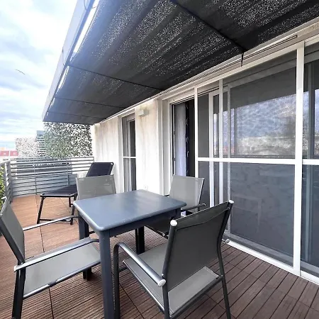 Bel Avec Terrasse En Bord De Mauguio